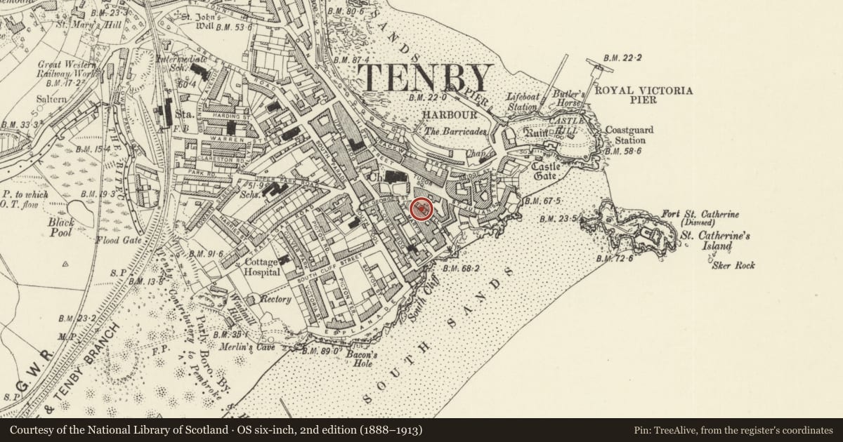 Ordnance Survey six-inch map, 2nd edition (1888–1913) covering the location of Amroth Cottage, Tenby, Pembrokeshire, with a pin at the register's coordinates