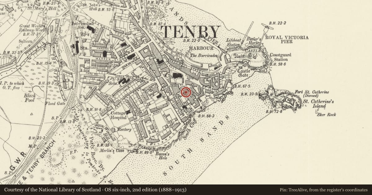 Ordnance Survey six-inch map, 2nd edition (1888–1913) covering the location of Skrinkle Cottage, Tenby, Pembrokeshire, with a pin at the register's coordinates