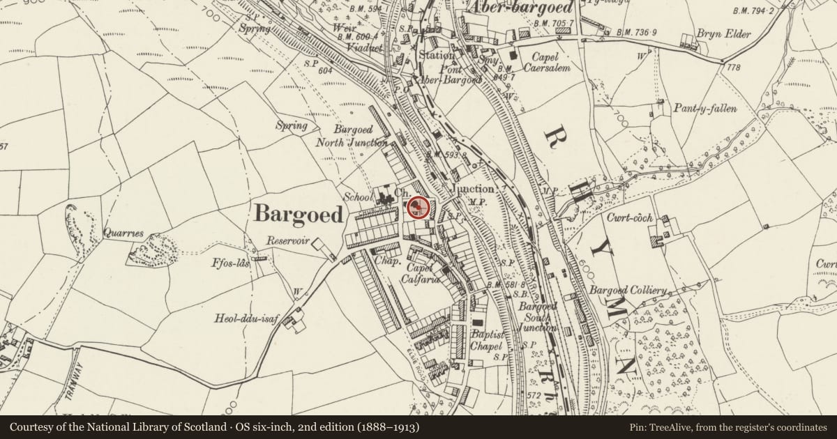 Ordnance Survey six-inch map, 2nd edition (1888–1913) covering the location of Bargoed & Gilfach war memorial, Caerphilly, with a pin at the register's coordinates