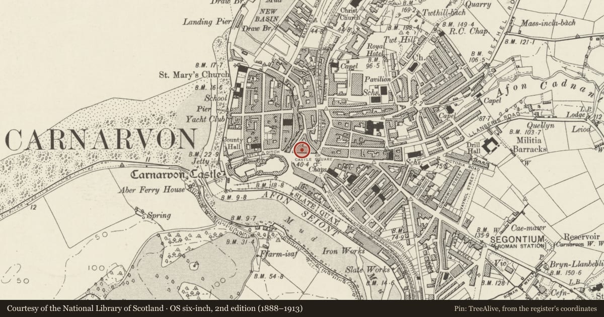 Ordnance Survey six-inch map, 2nd edition (1888–1913) covering the location of 7 Castle Square, Caernarfon, Gwynedd, with a pin at the register's coordinates