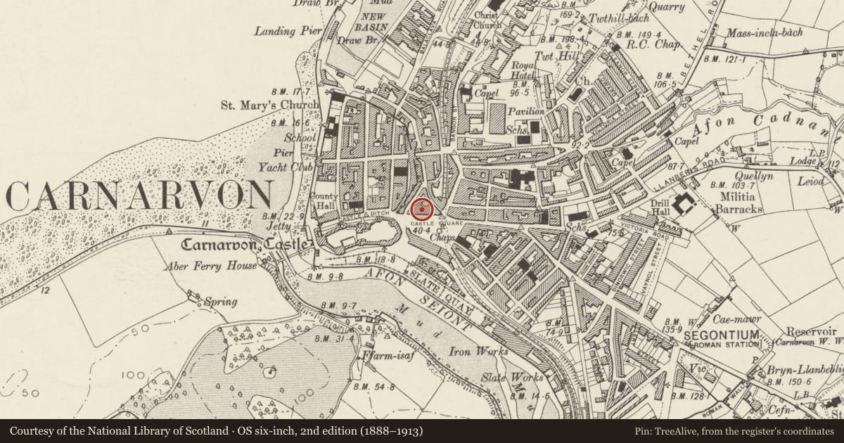 Ordnance Survey six-inch map, 2nd edition (1888–1913) covering the location of 8 Castle Square, Caernarfon, Gwynedd, with a pin at the register's coordinates