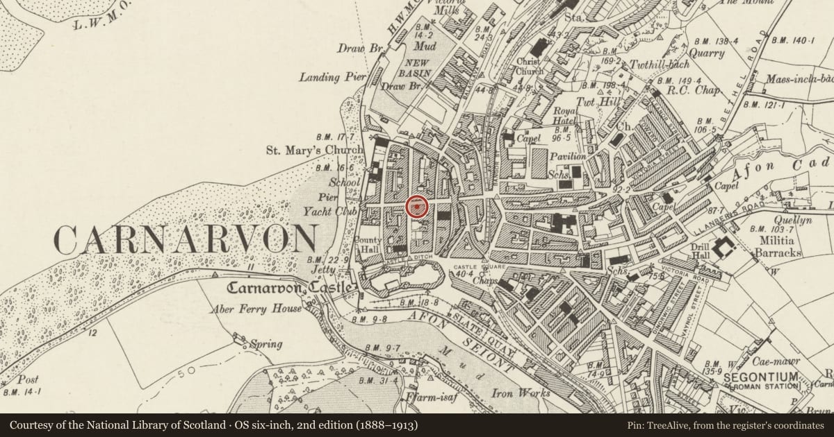 Ordnance Survey six-inch map, 2nd edition (1888–1913) covering the location of Mantell Gwynedd, Caernarfon, Gwynedd, with a pin at the register's coordinates