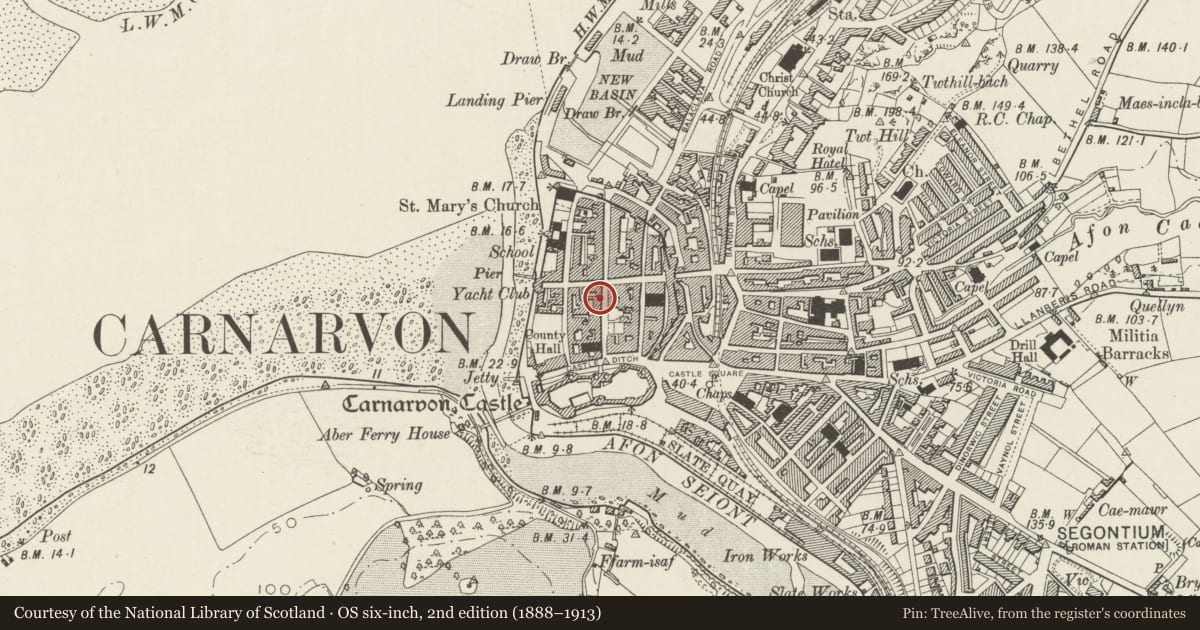 Ordnance Survey six-inch map, 2nd edition (1888–1913) covering the location of Castle Restaurant, Caernarfon, Gwynedd, with a pin at the register's coordinates