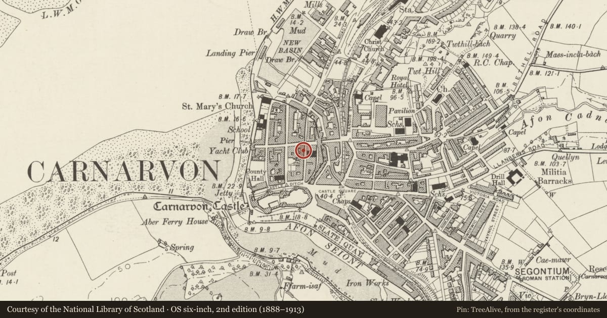 Ordnance Survey six-inch map, 2nd edition (1888–1913) covering the location of Castle Chambers, Caernarfon, Gwynedd, with a pin at the register's coordinates