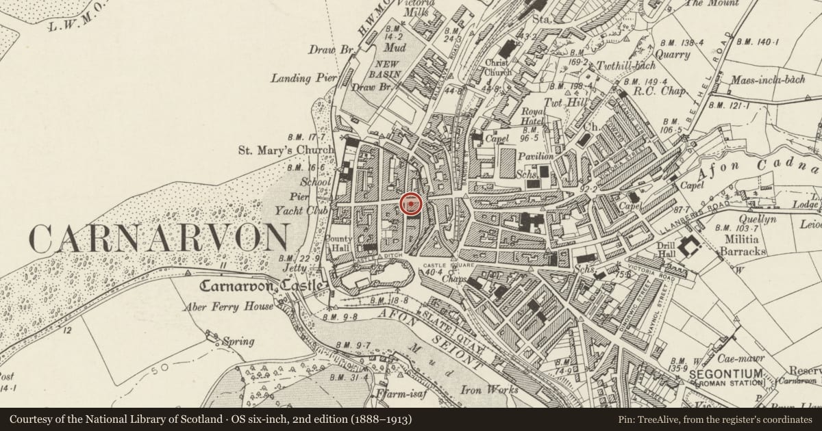 Ordnance Survey six-inch map, 2nd edition (1888–1913) covering the location of 34a High Street, Caernarfon, Gwynedd, with a pin at the register's coordinates
