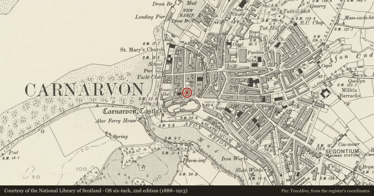 Ordnance Survey six-inch map, 2nd edition (1888–1913) covering the location of 13 Castle Street, Caernarfon, Gwynedd, with a pin at the register's coordinates