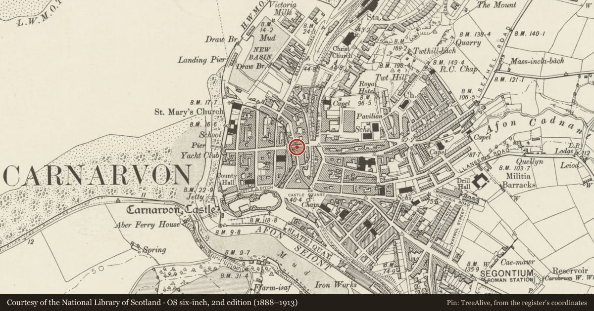 Ordnance Survey six-inch map, 2nd edition (1888–1913) covering the location of 4 Eastgate Street, Caernarfon, Gwynedd, with a pin at the register's coordinates