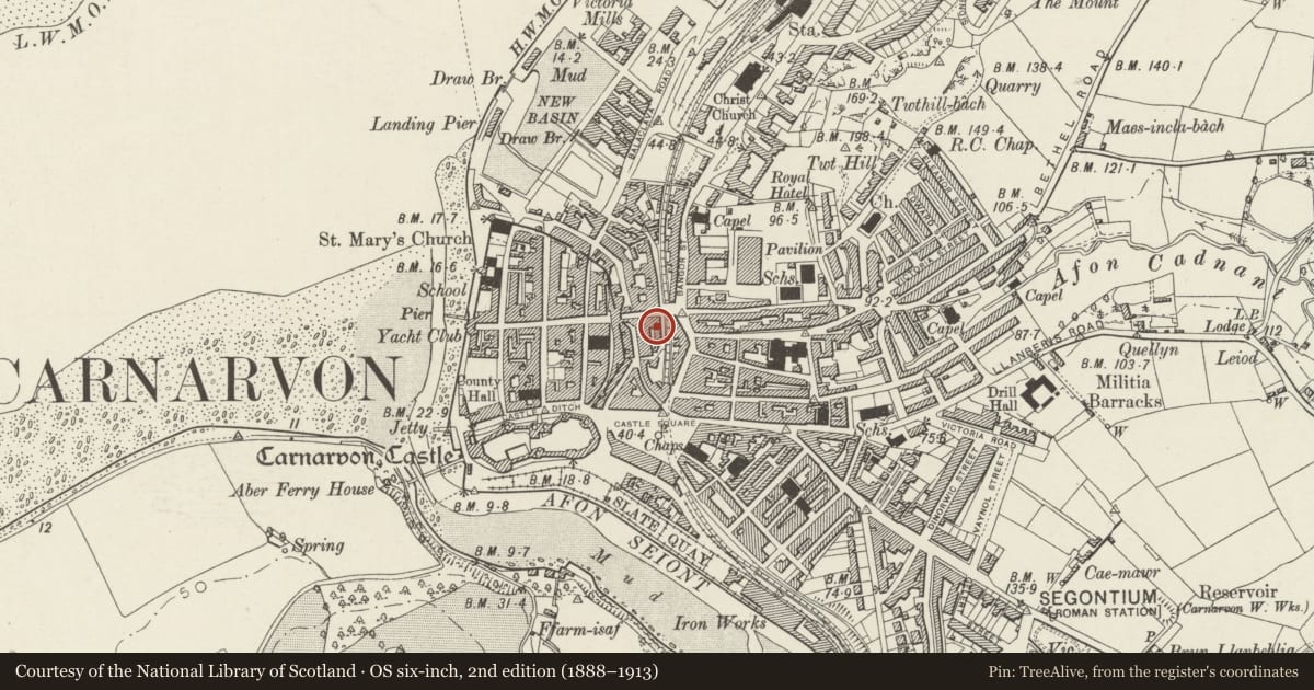 Ordnance Survey six-inch map, 2nd edition (1888–1913) covering the location of 14 Eastgate Street, Caernarfon, Gwynedd, with a pin at the register's coordinates
