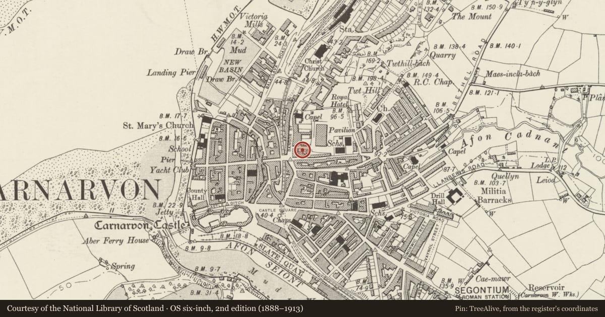 Ordnance Survey six-inch map, 2nd edition (1888–1913) covering the location of Caernarfon Royal Town Council Offices, including 10 Bangor Street, Gwynedd, with a pin at the register's coordinates