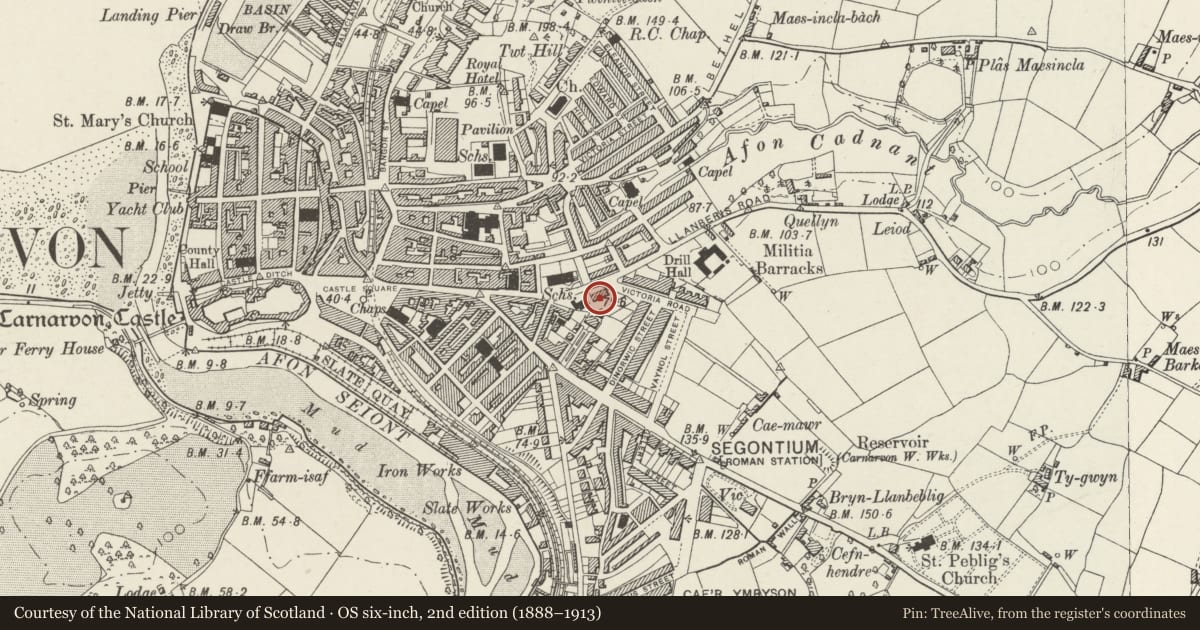 Ordnance Survey six-inch map, 2nd edition (1888–1913) covering the location of 4 Holywell Terrace, Caernarfon, Gwynedd, with a pin at the register's coordinates