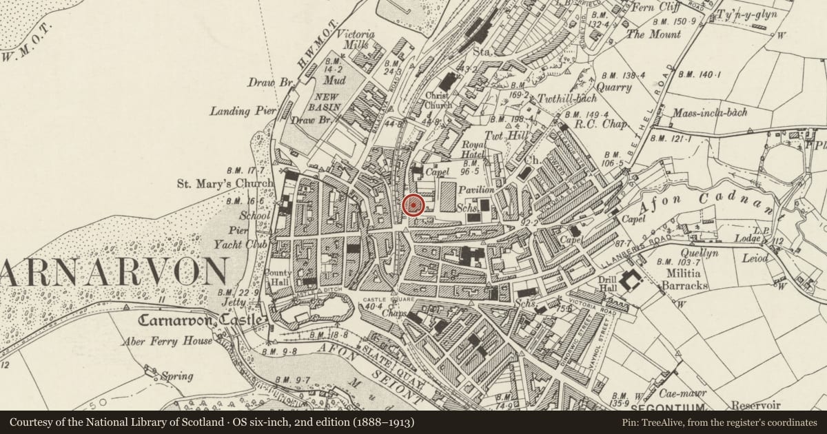 Ordnance Survey six-inch map, 2nd edition (1888–1913) covering the location of 18 Bangor Street, Caernarfon, Gwynedd, with a pin at the register's coordinates