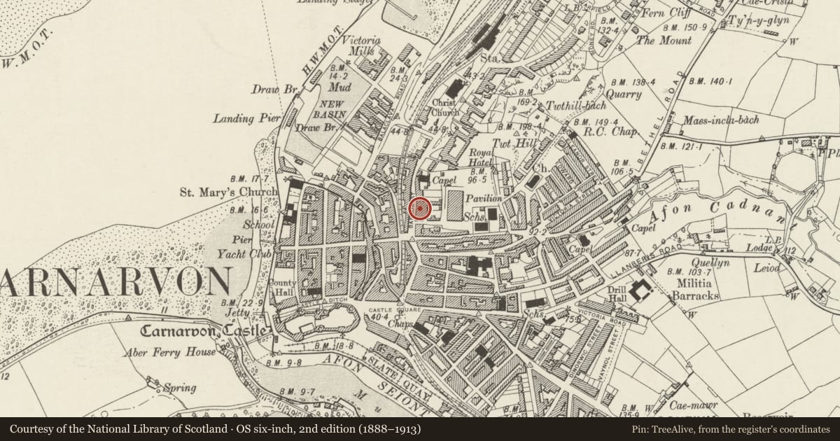 Ordnance Survey six-inch map, 2nd edition (1888–1913) covering the location of 22 Bangor Street, Caernarfon, Gwynedd, with a pin at the register's coordinates