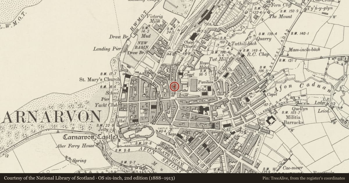 Ordnance Survey six-inch map, 2nd edition (1888–1913) covering the location of 13 Bangor Street, Caernarfon, Gwynedd, with a pin at the register's coordinates