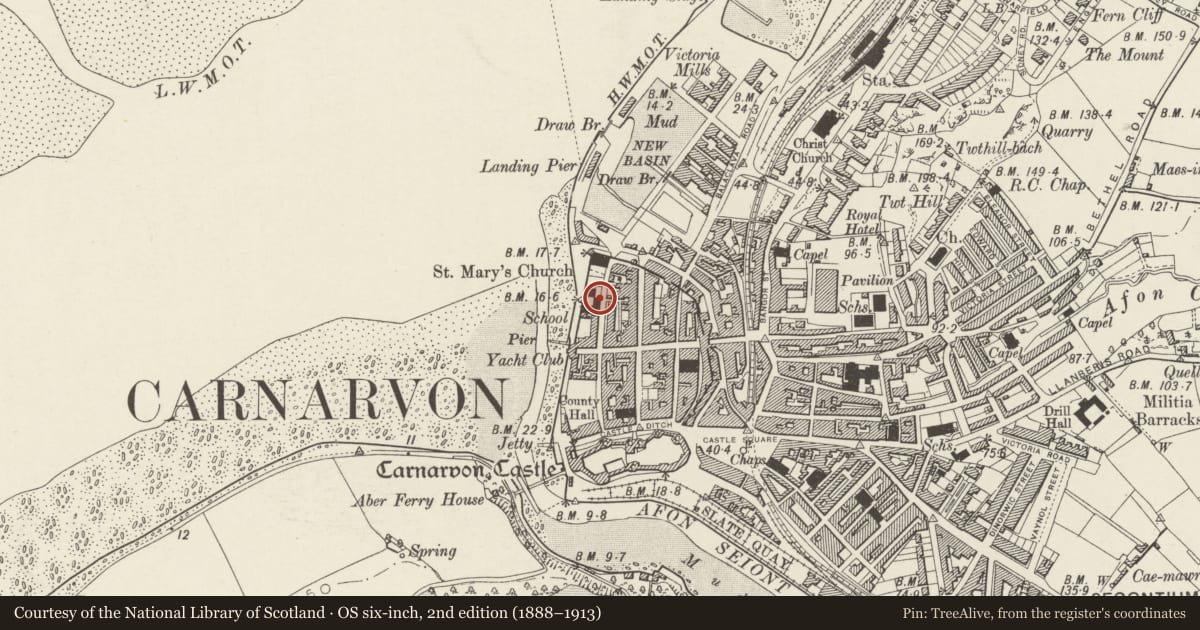 Ordnance Survey six-inch map, 2nd edition (1888–1913) covering the location of Caer Mena Including Forecourt Railings, Caernarfon, Gwynedd, with a pin at the register's coordinates