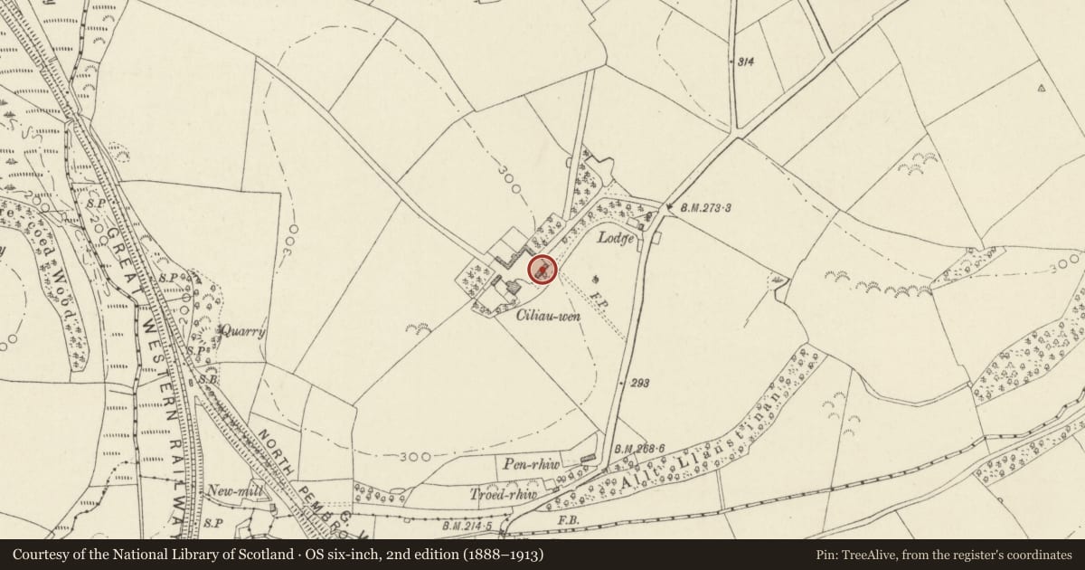 Ordnance Survey six-inch map, 2nd edition (1888–1913) covering the location of Outbuilding SE side of farmyard at Ciliauwen, Scleddau, Pembrokeshire, with a pin at the register's coordinates