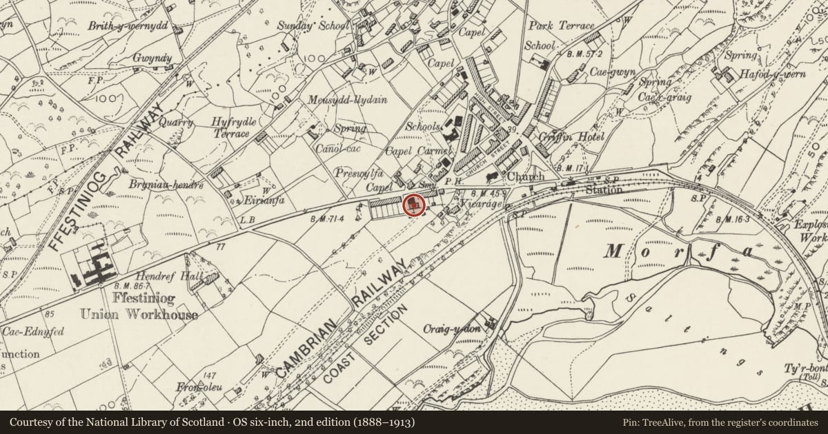 Ordnance Survey six-inch map, 2nd edition (1888–1913) covering the location of Gorffwysfa Chapel Including Hall Adjoining to the Rear and Railed Forecourt Walls to the Front, Penrhyndeudraeth, Gwynedd, with a pin at the register's coordinates