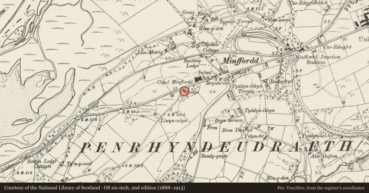 Ordnance Survey six-inch map, 2nd edition (1888–1913) covering the location of Former Lodge to Plas Penrhyn, Penrhyndeudraeth, Gwynedd, with a pin at the register's coordinates