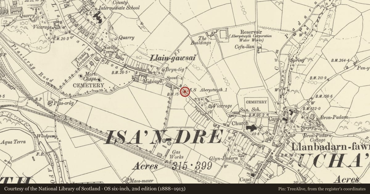 Ordnance Survey six-inch map, 2nd edition (1888–1913) covering the location of Milestone on S side of Llanbadarn Road, Llanbadarn Fawr, Ceredigion, with a pin at the register's coordinates