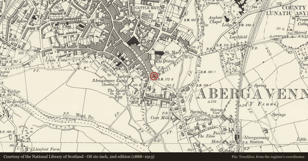 Ordnance Survey six-inch map, 2nd edition (1888–1913) covering the location of Swan Hotel, Abergavenny, Monmouthshire, with a pin at the register's coordinates