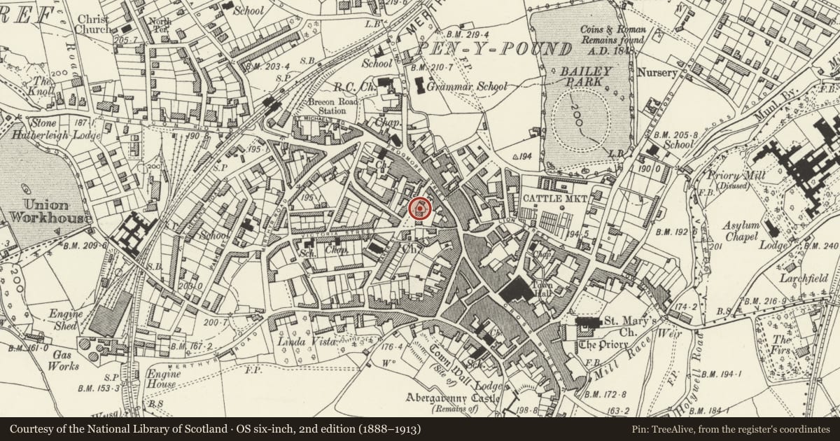 Ordnance Survey six-inch map, 2nd edition (1888–1913) covering the location of Telephone Call-box outside the old Drill Hall, Abergavenny, Monmouthshire, with a pin at the register's coordinates