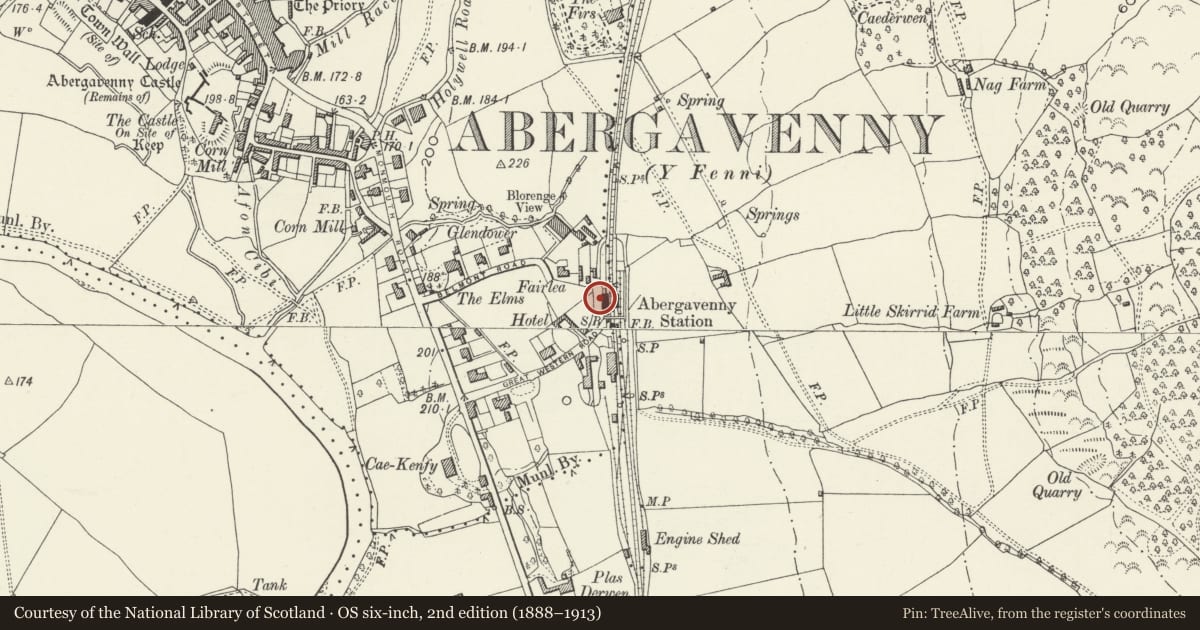 Ordnance Survey six-inch map, 2nd edition (1888–1913) covering the location of Telephone Call-box opposite entrance to Abergavenny Railway Station, Monmouthshire, with a pin at the register's coordinates