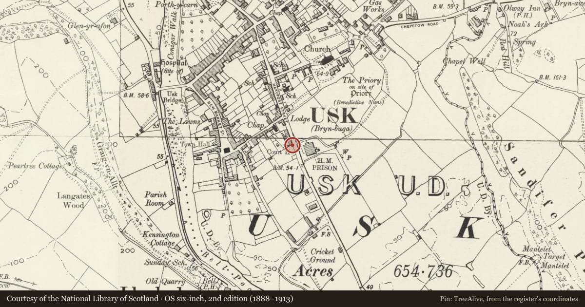 Ordnance Survey six-inch map, 2nd edition (1888–1913) covering the location of Telephone Call-box adjoining No.72 Maryport Street, Usk, Monmouthshire, with a pin at the register's coordinates