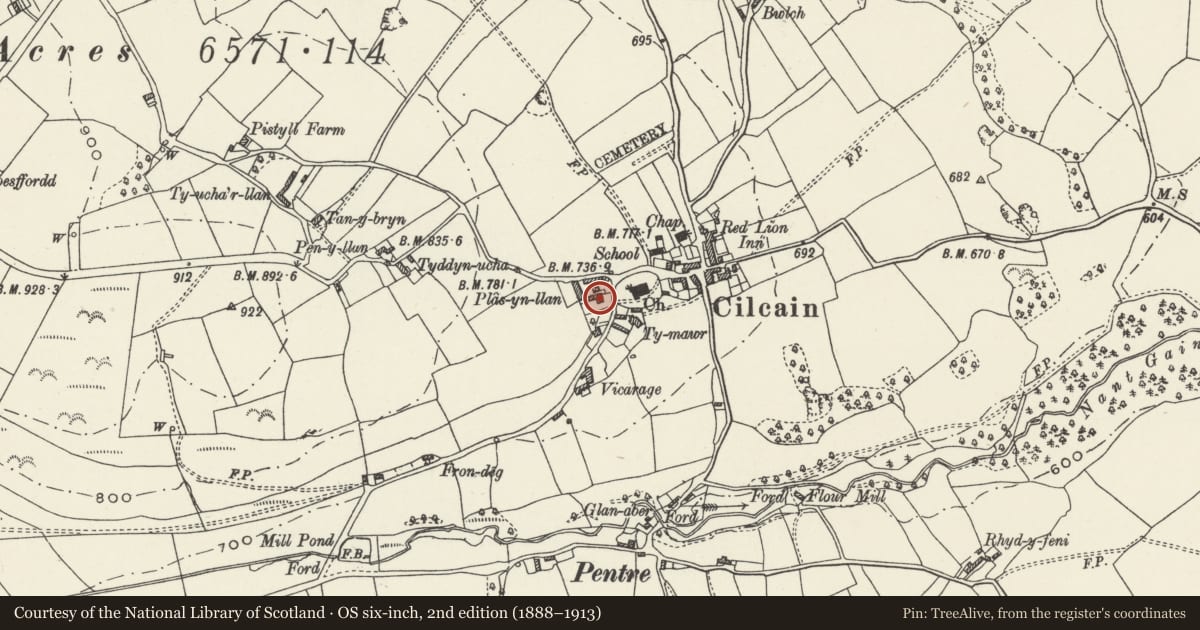 Ordnance Survey six-inch map, 2nd edition (1888–1913) covering the location of Plas-yn-Llan, Cilcain, Flintshire, with a pin at the register's coordinates