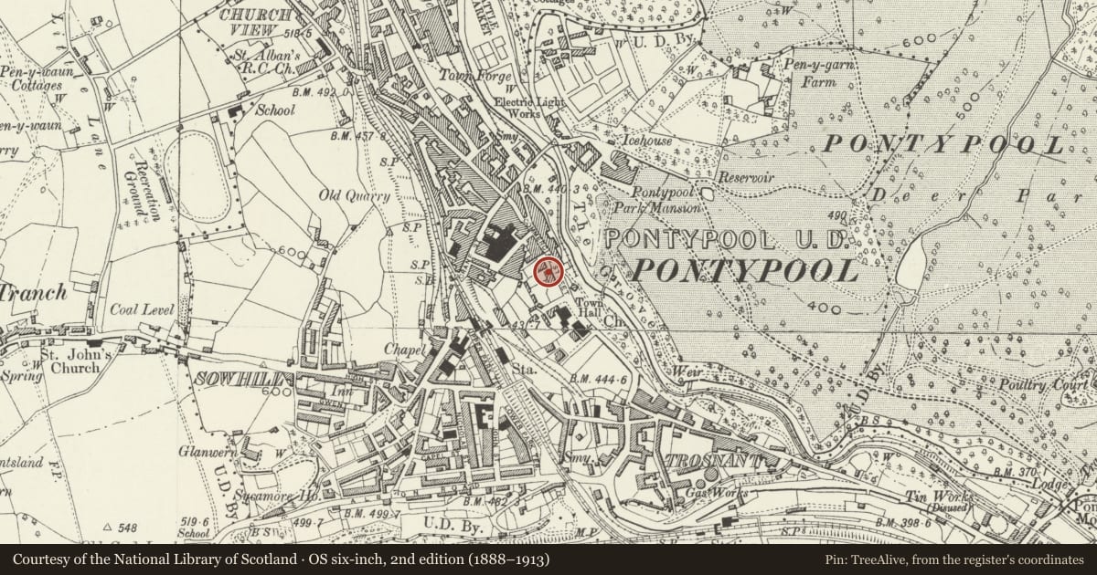 Ordnance Survey six-inch map, 2nd edition (1888–1913) covering the location of Lloyd's Bank, Pontymoile, Torfaen, with a pin at the register's coordinates