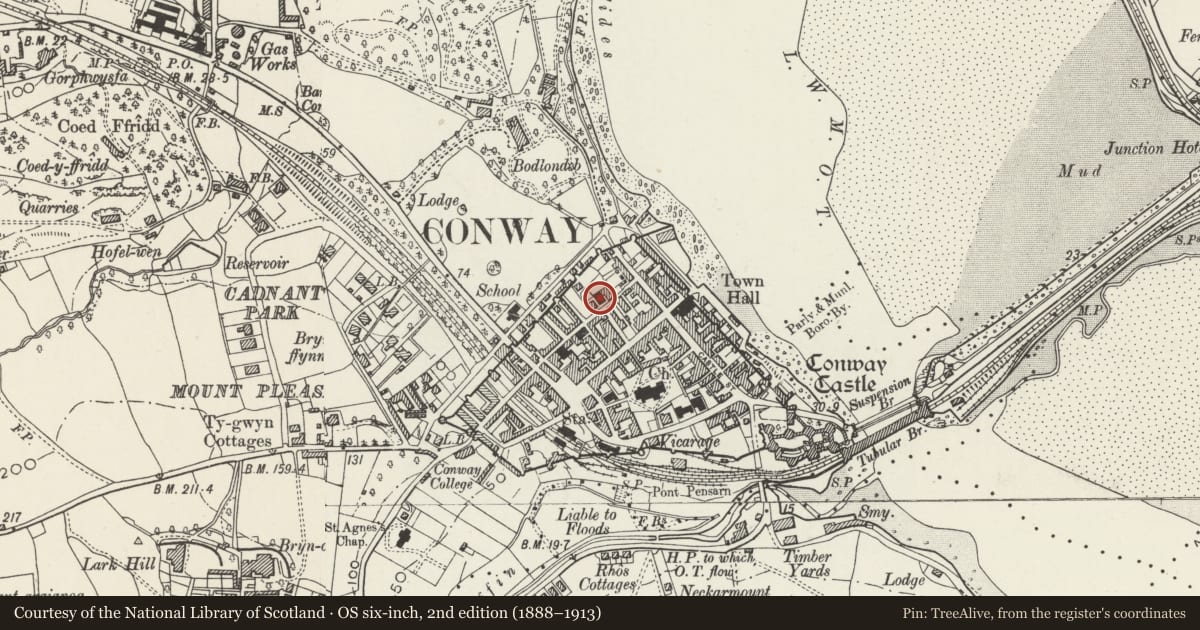 Ordnance Survey six-inch map, 2nd edition (1888–1913) covering the location of Capel Carmel (Eglwys Bresbyteraidd Cymru), including forecourt railings and pier, Conwy, with a pin at the register's coordinates