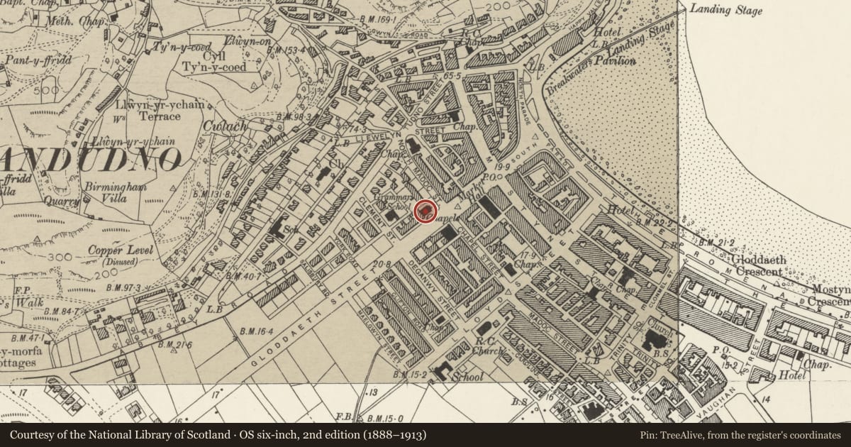 Ordnance Survey six-inch map, 2nd edition (1888–1913) covering the location of Siloh Chapel, including Schoolroom to rear, and attached house (18 Gloddaeth Street), Llandudno, Conwy, with a pin at the register's coordinates