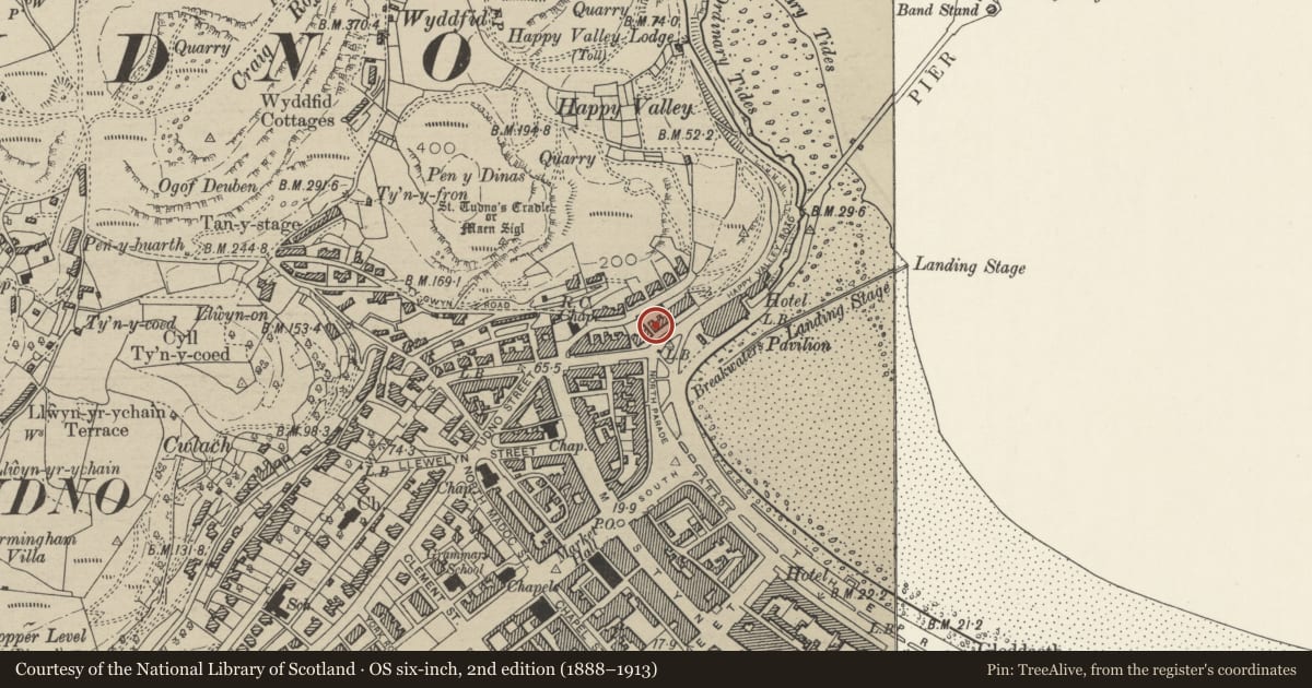 Ordnance Survey six-inch map, 2nd edition (1888–1913) covering the location of Belle Vue House, Llandudno, Conwy, with a pin at the register's coordinates