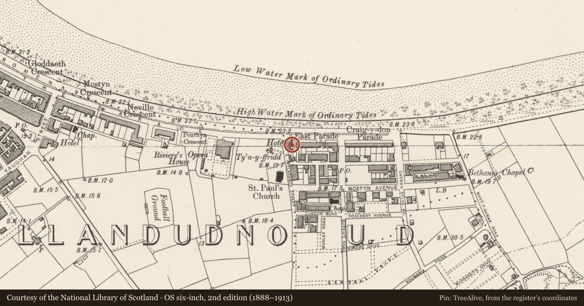 Ordnance Survey six-inch map, 2nd edition (1888–1913) covering the location of Washington Hotel, East Parade, Llandudno, Conwy, with a pin at the register's coordinates