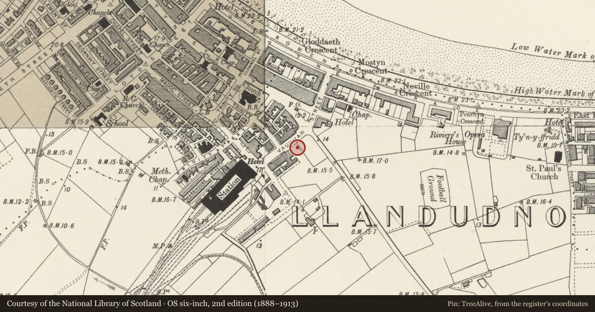 Ordnance Survey six-inch map, 2nd edition (1888–1913) covering the location of Mostyn Art Gallery, including Office and Shop on ground floor, Llandudno, Conwy, with a pin at the register's coordinates