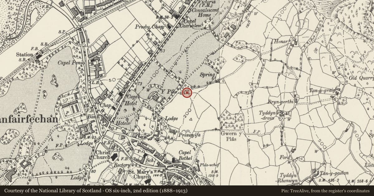 Ordnance Survey six-inch map, 2nd edition (1888–1913) covering the location of Slate Fence opposite NE corner of Beamoor, Llanfairfechan, Conwy, with a pin at the register's coordinates