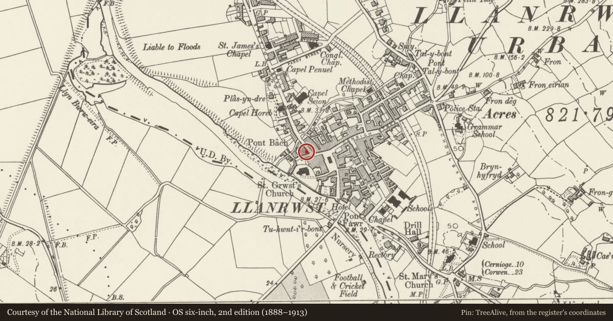 Ordnance Survey six-inch map, 2nd edition (1888–1913) covering the location of National Westminster Bank, Llanrwst, Conwy, with a pin at the register's coordinates