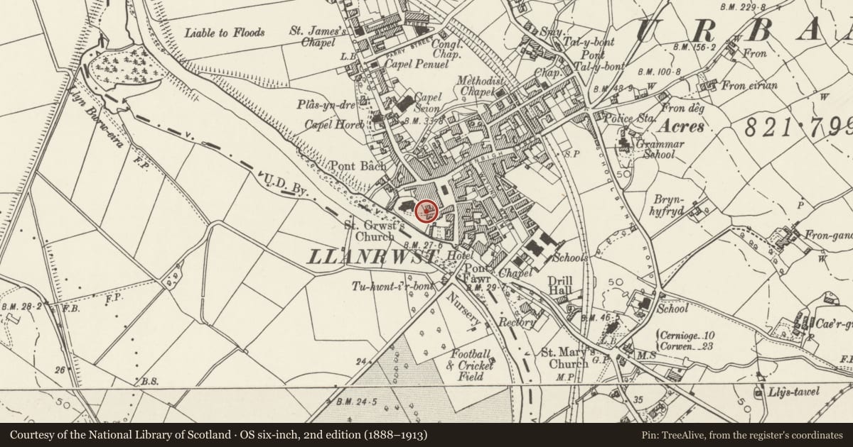 Ordnance Survey six-inch map, 2nd edition (1888–1913) covering the location of Gateway ro Parish Churchyard, Llanrwst, Conwy, with a pin at the register's coordinates