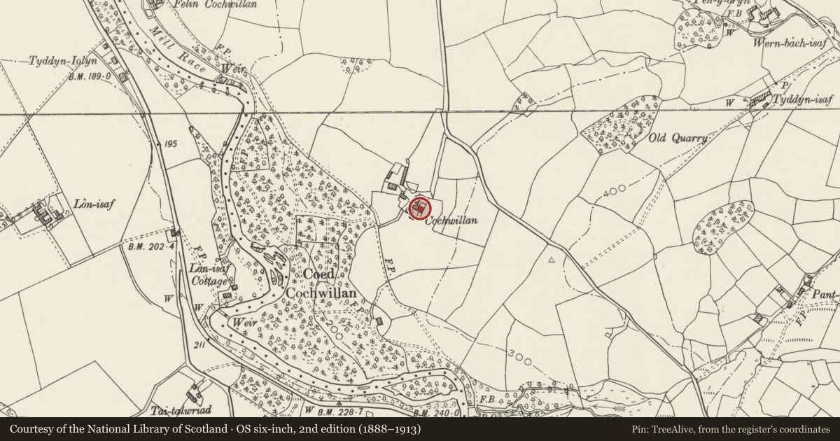 Ordnance Survey six-inch map, 2nd edition (1888–1913) covering the location of Cochwillan, Llanllechid, Gwynedd, with a pin at the register's coordinates