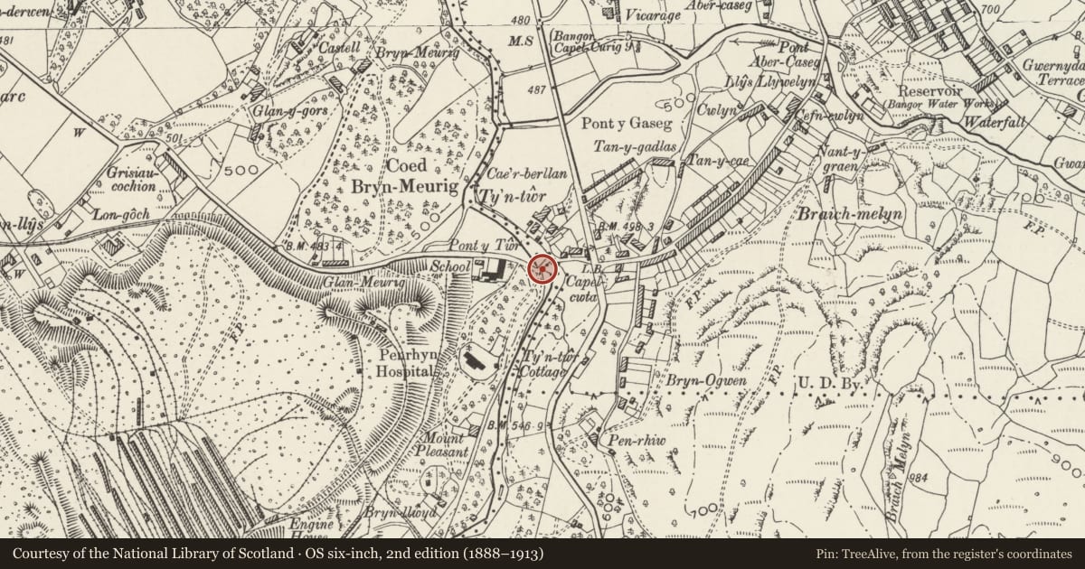 Ordnance Survey six-inch map, 2nd edition (1888–1913) covering the location of Pont y Twr (partly in Bethesda community), Llandygai, Gwynedd, with a pin at the register's coordinates