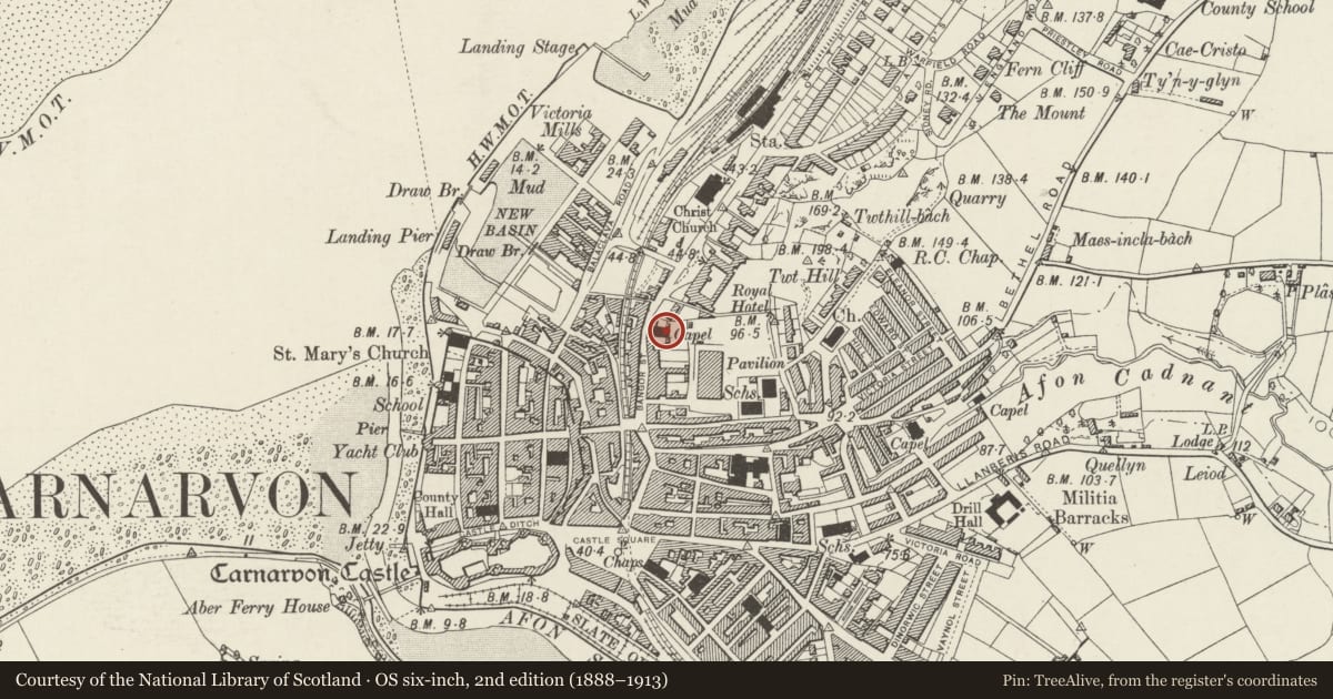 Ordnance Survey six-inch map, 2nd edition (1888–1913) covering the location of Capel Pendref, Caernarfon, Gwynedd, with a pin at the register's coordinates