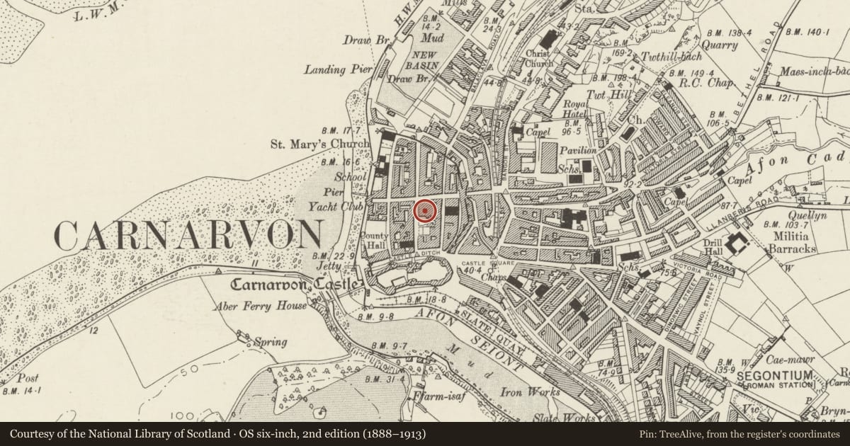 Ordnance Survey six-inch map, 2nd edition (1888–1913) covering the location of 5 Castle Street, Caernarfon, Gwynedd, with a pin at the register's coordinates