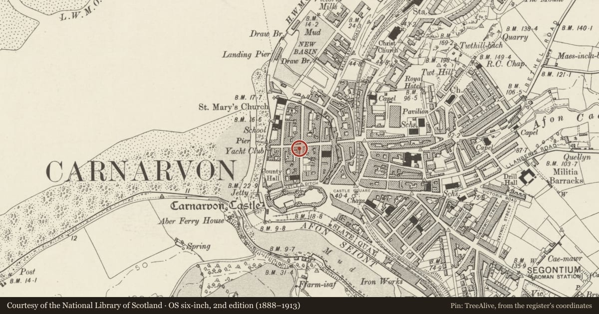 Ordnance Survey six-inch map, 2nd edition (1888–1913) covering the location of 2 Castle Street, Caernarfon, Gwynedd, with a pin at the register's coordinates
