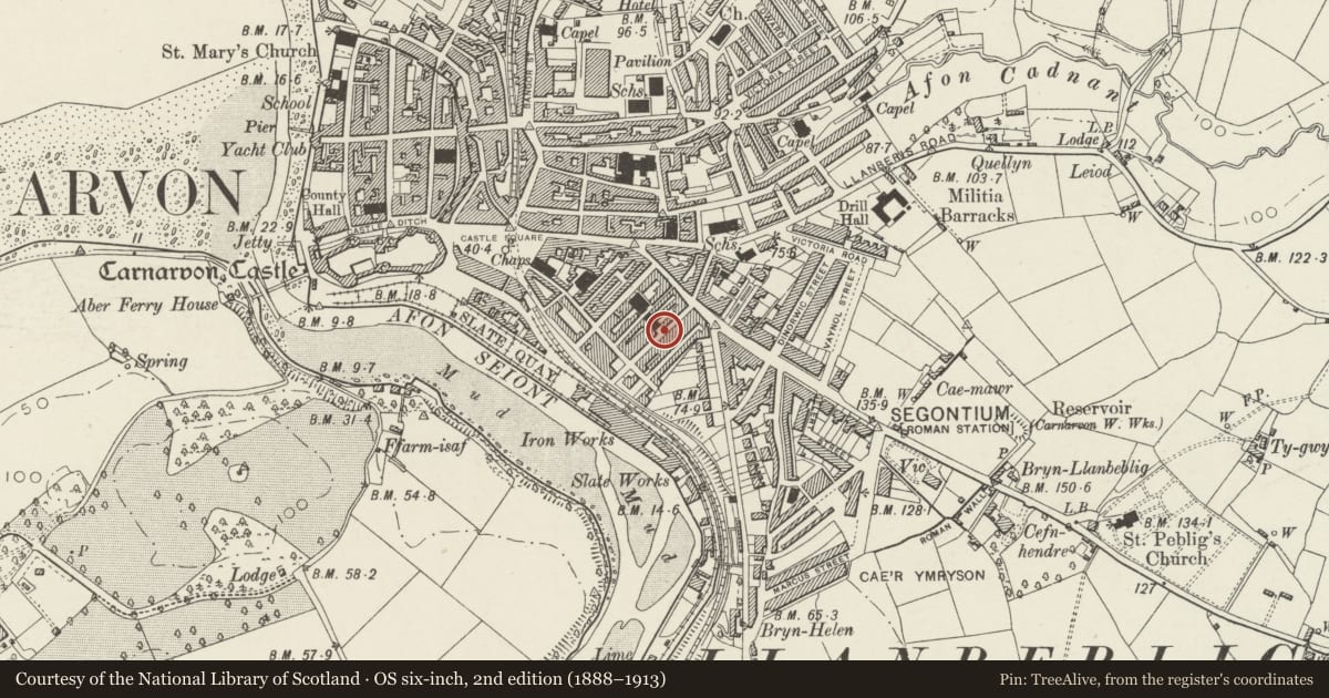 Ordnance Survey six-inch map, 2nd edition (1888–1913) covering the location of Gates, gate piers & railings to forecourt of Capel Caersalem, Caernarfon, Gwynedd, with a pin at the register's coordinates