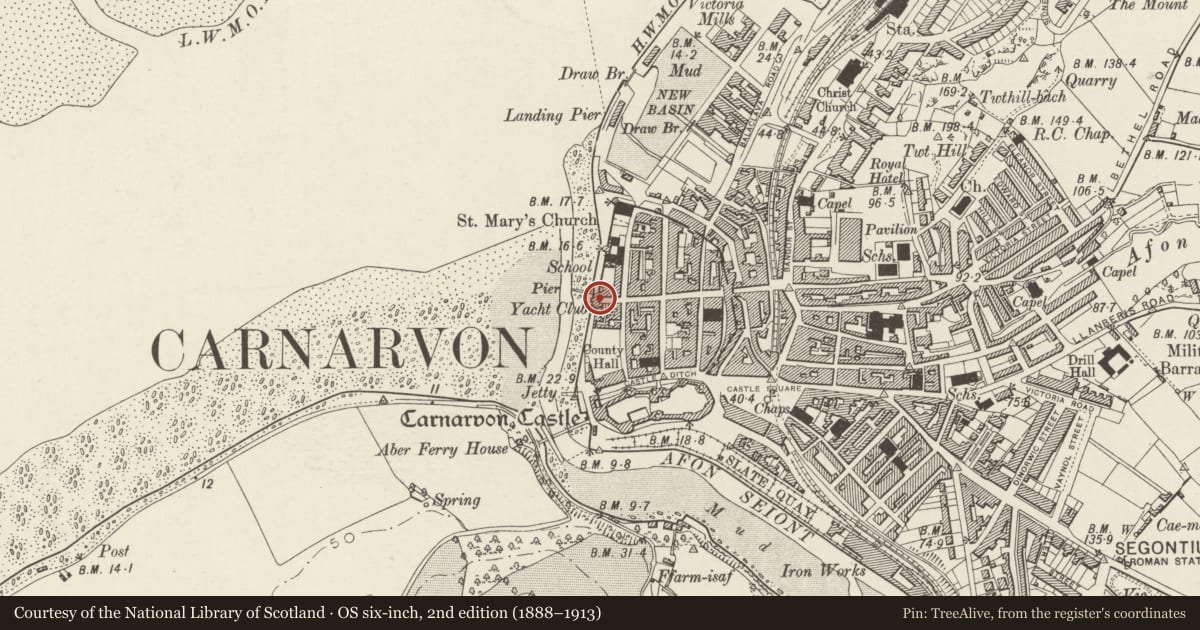 Ordnance Survey six-inch map, 2nd edition (1888–1913) covering the location of Royal Welsh Yacht Club (also known as Porth yr Aur), Caernarfon, Gwynedd, with a pin at the register's coordinates