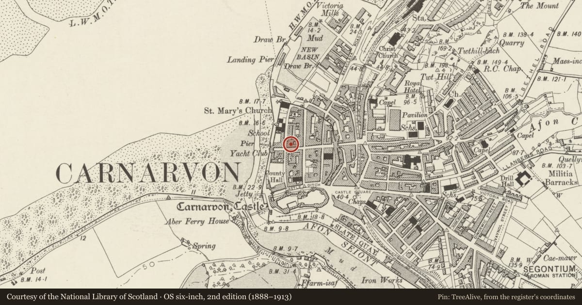 Ordnance Survey six-inch map, 2nd edition (1888–1913) covering the location of Plas Bowman, Caernarfon, Gwynedd, with a pin at the register's coordinates