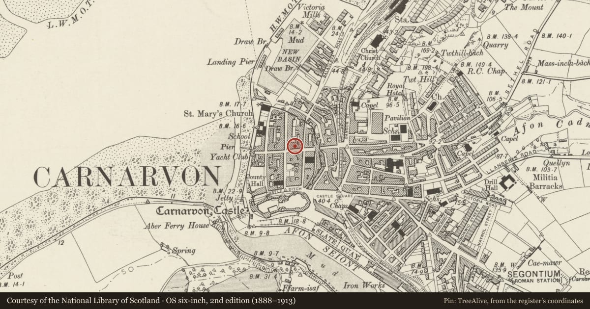 Ordnance Survey six-inch map, 2nd edition (1888–1913) covering the location of Tafarn y Werin, Caernarfon, Gwynedd, with a pin at the register's coordinates