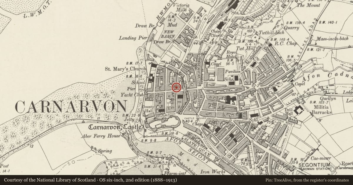 Ordnance Survey six-inch map, 2nd edition (1888–1913) covering the location of 29 High Street, Caernarfon, Gwynedd, with a pin at the register's coordinates