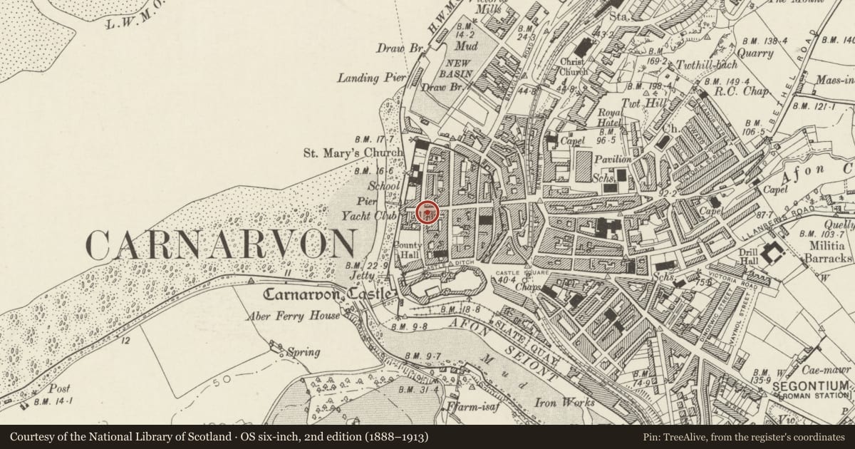 Ordnance Survey six-inch map, 2nd edition (1888–1913) covering the location of 6 High Street, Caernarfon, Gwynedd, with a pin at the register's coordinates