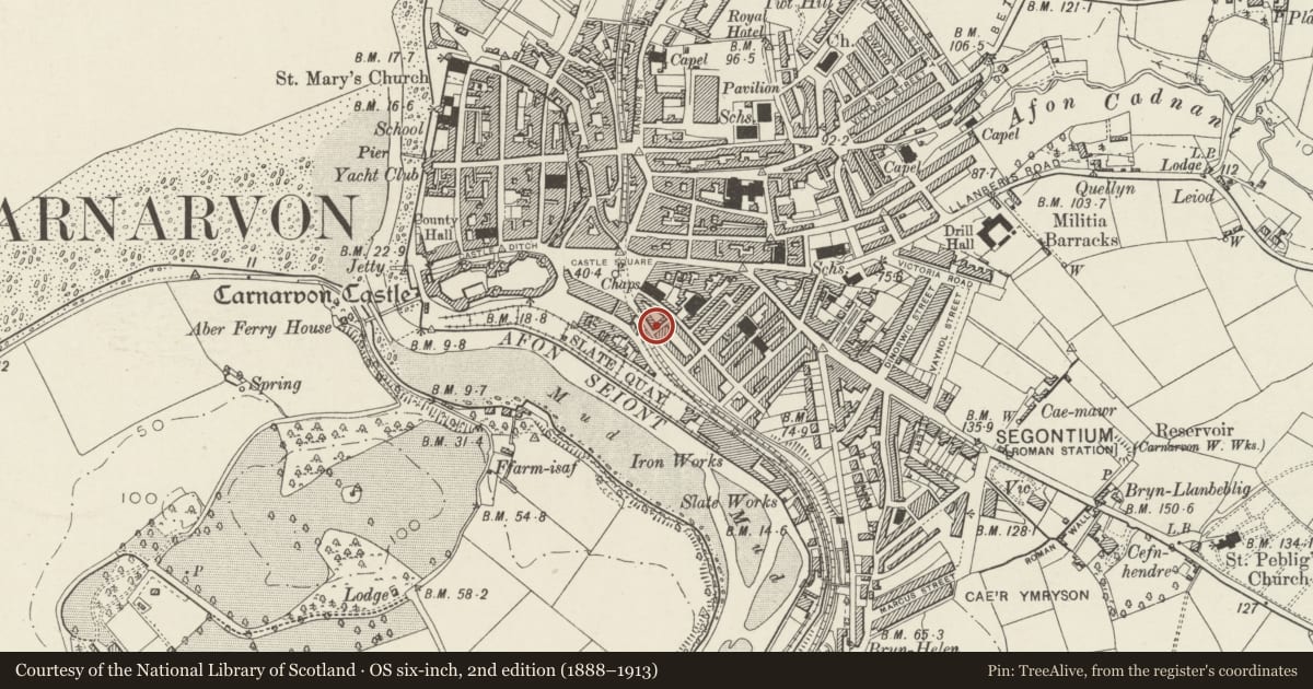 Ordnance Survey six-inch map, 2nd edition (1888–1913) covering the location of Courtenay's Bistro, Caernarfon, Gwynedd, with a pin at the register's coordinates