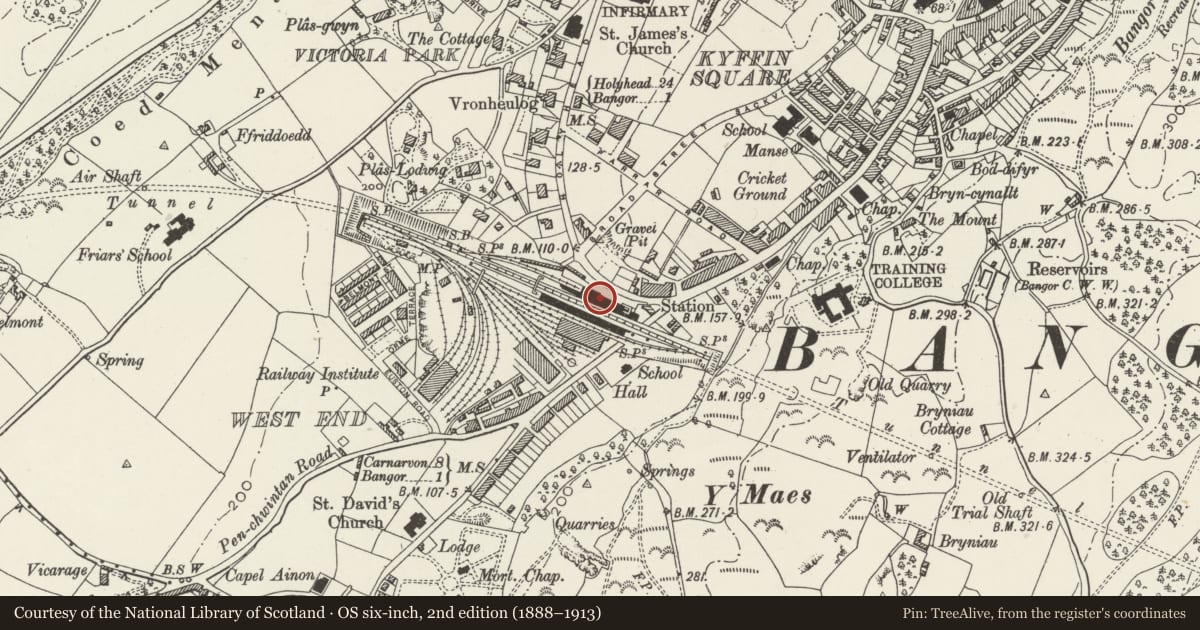 Ordnance Survey six-inch map, 2nd edition (1888–1913) covering the location of Railway Station Original Building, Bangor, Gwynedd, with a pin at the register's coordinates