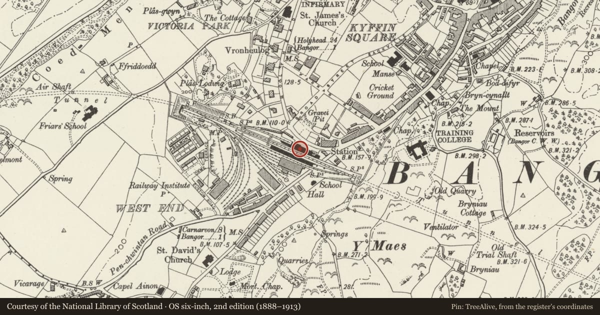 Ordnance Survey six-inch map, 2nd edition (1888–1913) covering the location of Telephone Call-box on up platform, Bangor, Gwynedd, with a pin at the register's coordinates